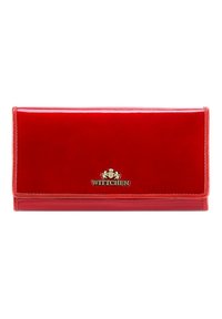 Portafoglio in pelle sintetica rossa con finitura liscia, logo in metallo dorato e design pieghevole. Forma compatta e rettangolare.