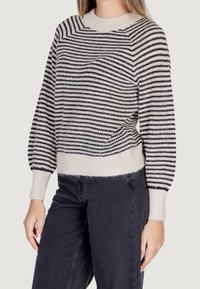 VILA Strickpullover - gold-coloured