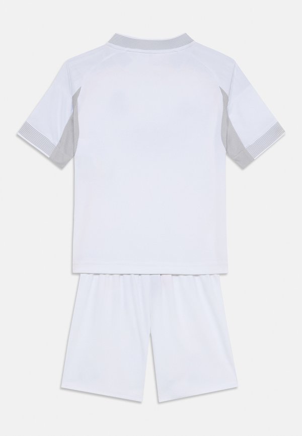 REAL MADRID - Sports shorts3