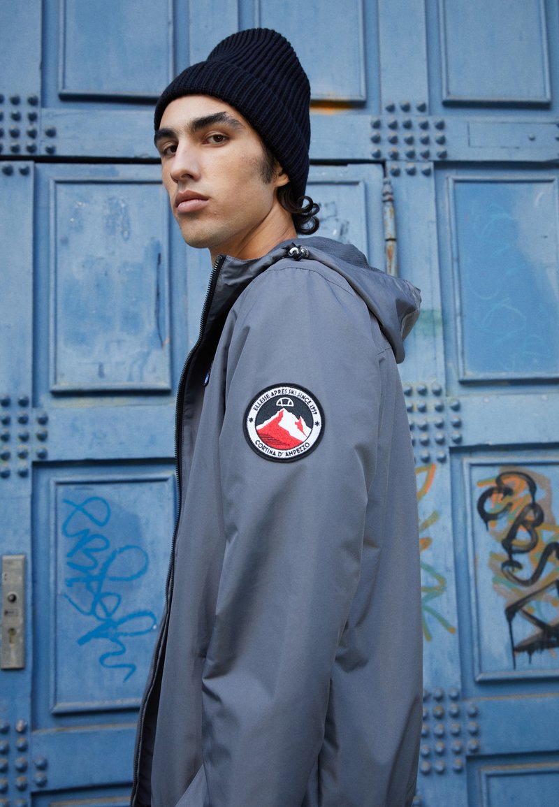 Ellesse TERRAZZO JACKET - Corta-vento - dark grey