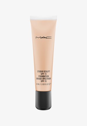 STUDIO SCULPT SPF15 FOUNDATION - Foundation - NC37
