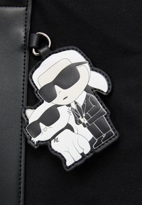KARL LAGERFELD KIDS CHANGING BAG UNISEX - Taška na detské hygienické potreby  - black