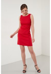 LELA SLIM FIT - Šaty do práce - red