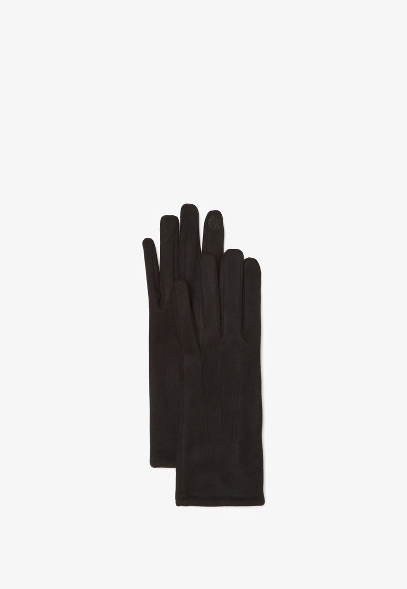 Ein Paar schwarze Fleecehandschuhe mit einem touchscreen-kompatiblen Patch am Zeigefinger des rechten Handschuhs, flach auf einem weißen Hintergrund ausgelegt.