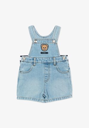 Salopette pantaloncini in denim azzurro chiaro per bambini piccoli con toppa a forma di orso e logo MOSCHINO sul bavaglino frontale, bottoni argentati e tasche anteriori.