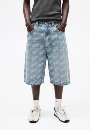 PULL&BEAR STWD SKATER - BERMUDA - Denim shorts - blue denim