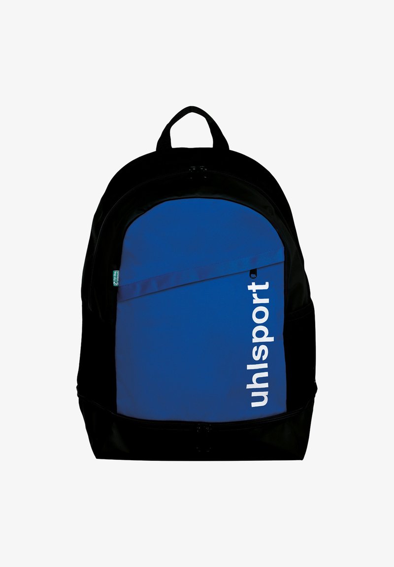 Sac à dos bleu et noir avec une grande poche avant et un logo blanc. Fabriqué en tissu, il dispose d'une poignée en boucle et de bretelles réglables.