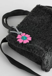 Next BORG CROSS-BODY - Kabelka - black