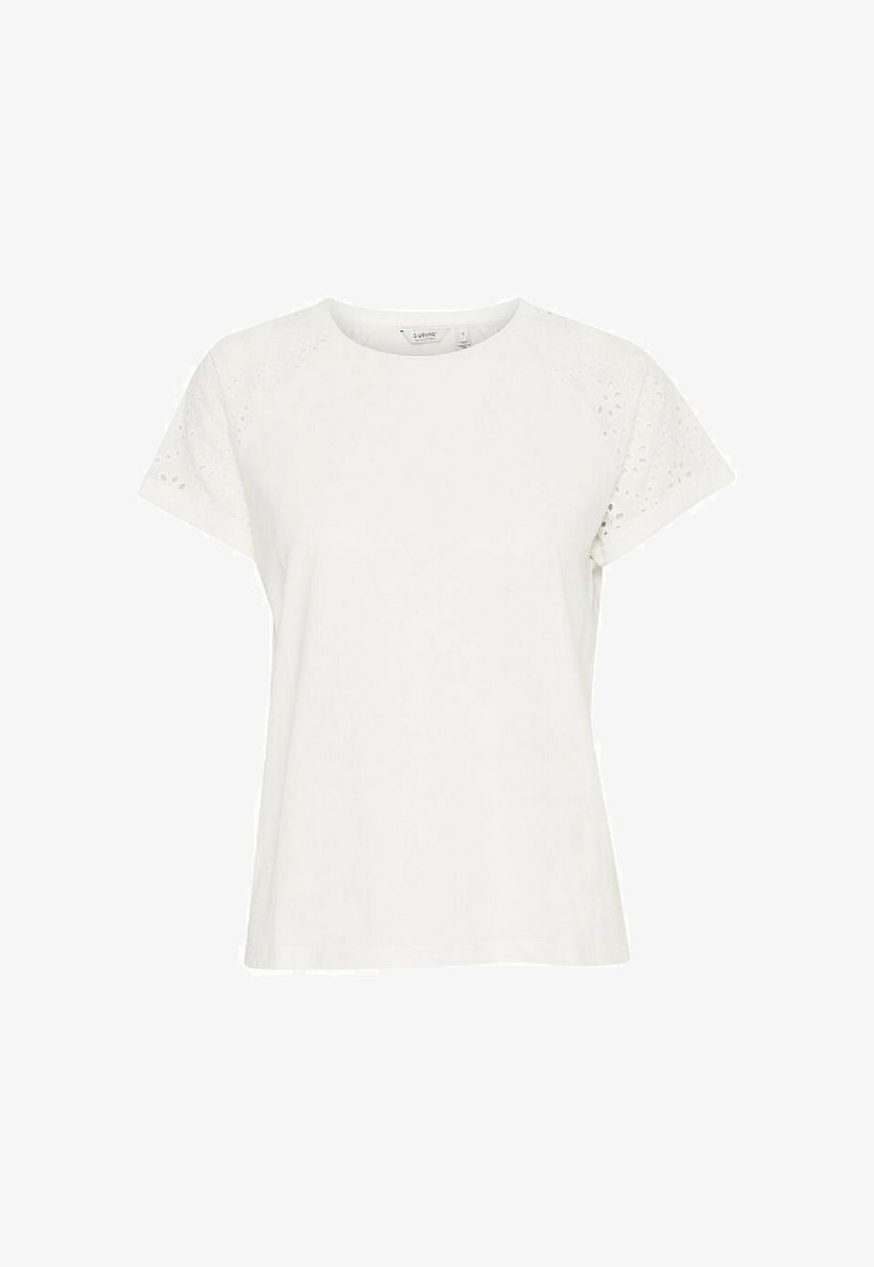 Maglietta bianca a maniche corte con dettagli in occhio di pernice sulle spalle, vestibilità ampia, texture morbida e scollatura arrotondata.