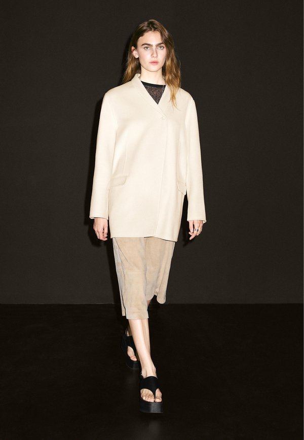 Klassischer Mantel - beige