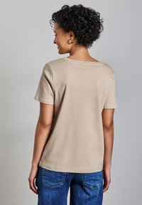 Street One Jednoduché tričko - beige