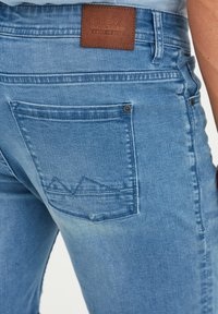 Blend BHBENDIGO SLIM FIT - Kratke hlače od trapera - denim light blue