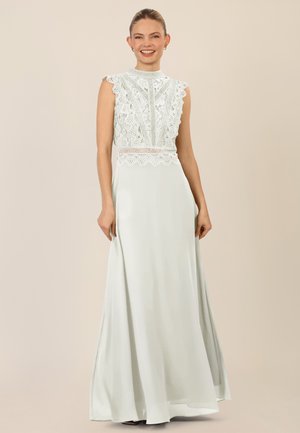 Occasion wear - creme