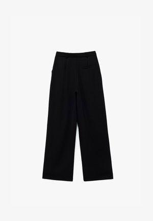 Black wide-leg trousers made of textured fabric, featuring a waistband, front pleats, and a small back pocket. Clean, minimalist design.