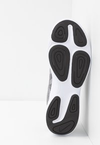 Nike Performance Scarpe da trail running - grey