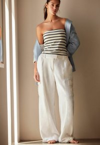 Next REGULAR FIT - Cargobukser - white