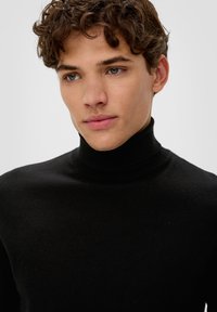 QS MIT TURTLENECK - Trui - schwarz