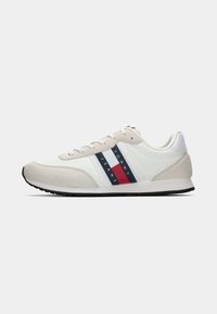 RUNNER CASUAL - Baskets basses - white