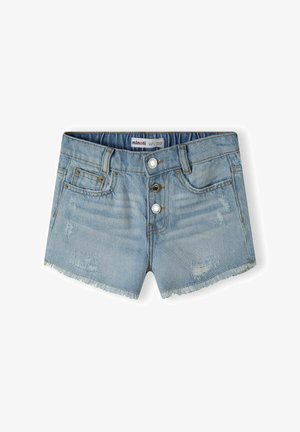 Világoskék farmer sort, rojtozott szegéllyel, két elülső zsebbel és három gombos záródással. A szövet enyhe kopásnyomokkal rendelkezik.