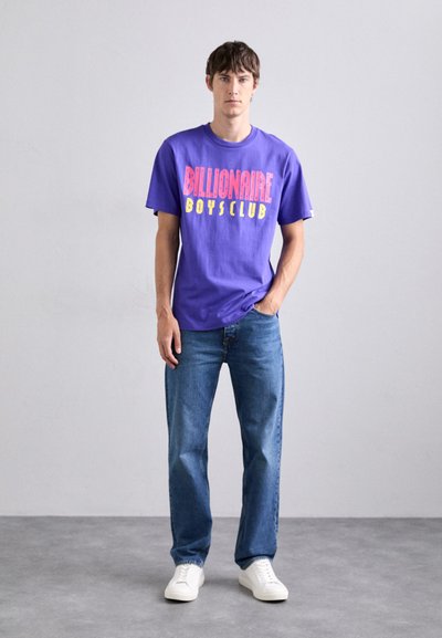 Billionaire Boys Club STRAIGHT LOGO - T-shirts med print - purple