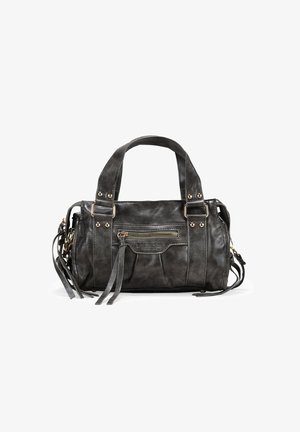 Bolso de piel en gris oscuro con dos asas, un bolsillo con cremallera en la parte frontal y borlas decorativas, con herrajes en tono dorado y textura plisada.