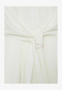 Ikke valgt, ivory cream