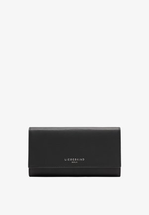 Zwarte leren portemonnee met een gladde textuur, voorzien van een omgevouwen klep en metalen logo-detail. Rechthoekige vorm, minimalistisch ontwerp.