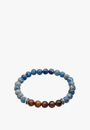Perlenarmband mit runden blauen Steinen mit weißen Adern, akzentuiert durch zwei braune Steine und Metallzwischenstücke und mit einer glatten Textur.