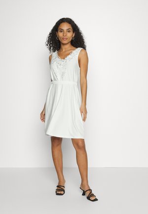 ONLY Petite ONLNIDA DRESS - Vestido de malha - cloud dancer