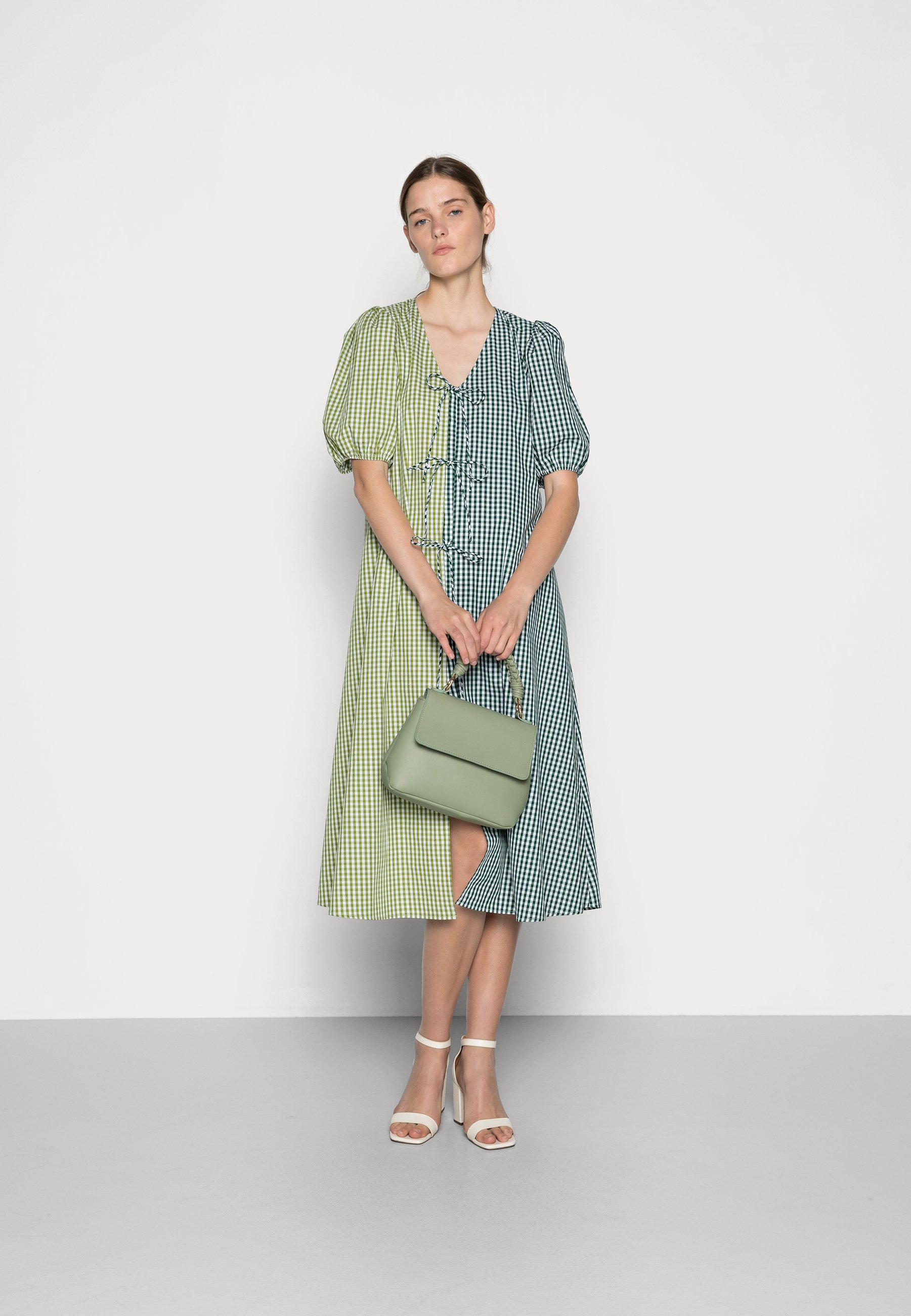 Résumé FRANKIE DRESS - Vestito estivo - green/verde - Zalando.it