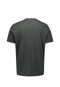 Donkergroene katoenen T-shirt met een ronde hals en korte mouwen, met een gladde textuur en een eenvoudig ontwerp zonder versieringen.