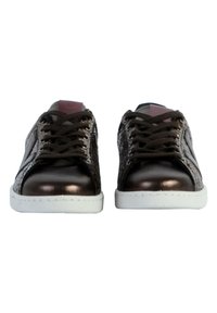 Victoria Shoes Baskets basses - bronce