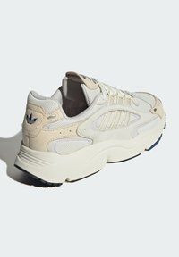 adidas Originals UNISEX mleczny