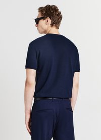 Calliope OPERATO - T-shirt basic - blu notte