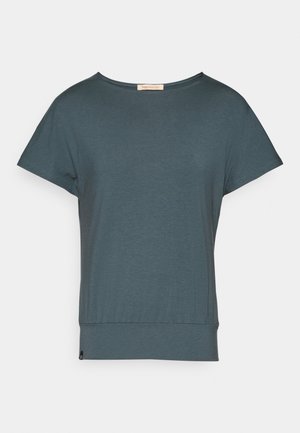 Korte mouwen, donker turquoise top met een ruime halslijn, relaxte pasvorm en een gebogen zoom. Gemaakt van soepel, lichtgewicht stof.