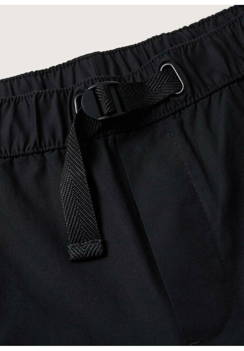 Herren Chinos | Mango ALMENDRO Stoffhose schwarz - RM37789 Herren Chinos | Mango ALMENDRO Stoffhose schwarz - RM37789