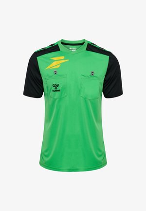 Camisa de manga corta en verde y negro con dos bolsillos delanteros, escote en V y diseño contrastante en los hombros con logo y detalles.