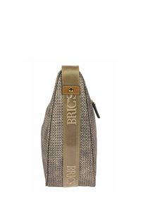 Borsa da toilette rettangolare con tessuto strutturato, cinghia verticale beige con la scritta "BRICS" e chiusura con zip sul lato.