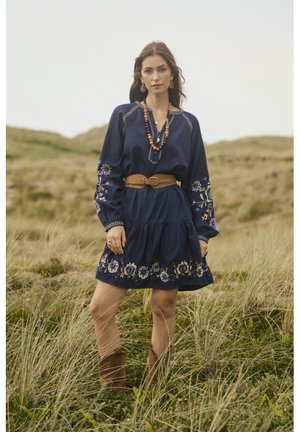 Cream GRO - Farmerruha - dundee dark denim