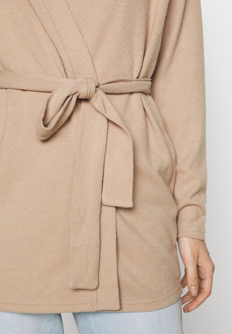 Damen Strickjacken | Pieces PCPAM CARDIGAN Strickjacke warm taupe/beige - TY17781 Damen Strickjacken | Pieces PCPAM CARDIGAN Strickjacke warm taupe/beige - TY17781
