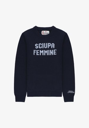 Maglione blu navy lavorato a maglia con collo rotondo, caratterizzato da testo bianco "SCIUPA FEMMINE" sulla parte anteriore e un piccolo logo ricamato sulla manica.