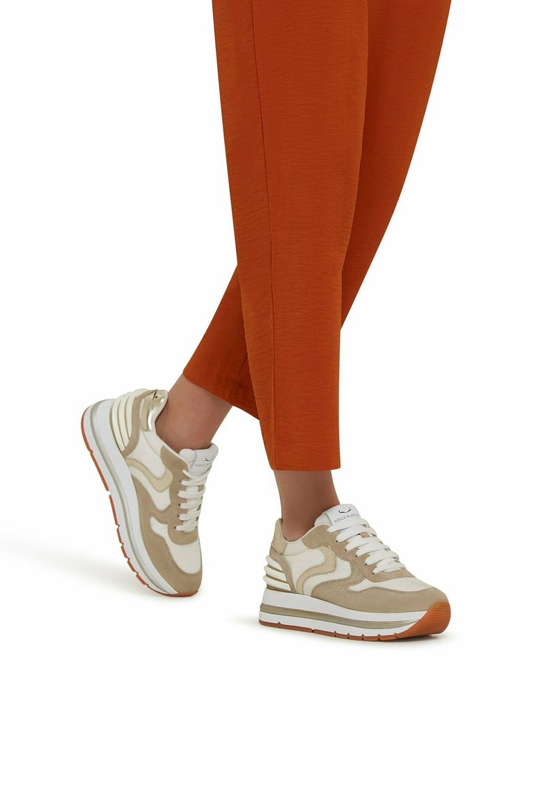 VOILE BLANCHE Sneakers aus Leder, Creme weiß 38 im Sale main image 1