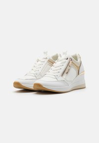 Tamaris Tenisice - white/gold