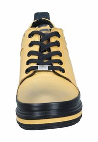 Manitu Trainers - gelb