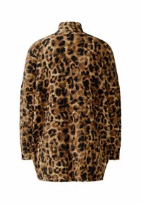 Oversized sweater in luipaardprint met een hoge kraag, gemaakt van zacht, textuur materiaal in bruin en zwart. Casual ontwerp, lange mouwen.