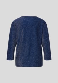Langärmliges Oberteil in Dunkelblau mit einer strukturierten, glitzernden Oberfläche. Mit einem Bootsausschnitt und einer lockeren Passform, geeignet für verschiedene Anlässe.