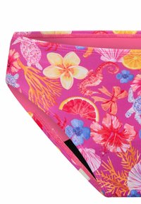 Bas de bikini rose présentant un motif floral et marin vif, incluant des tortues de mer et des fleurs d'hibiscus, fabriqué en tissu lisse et extensible.