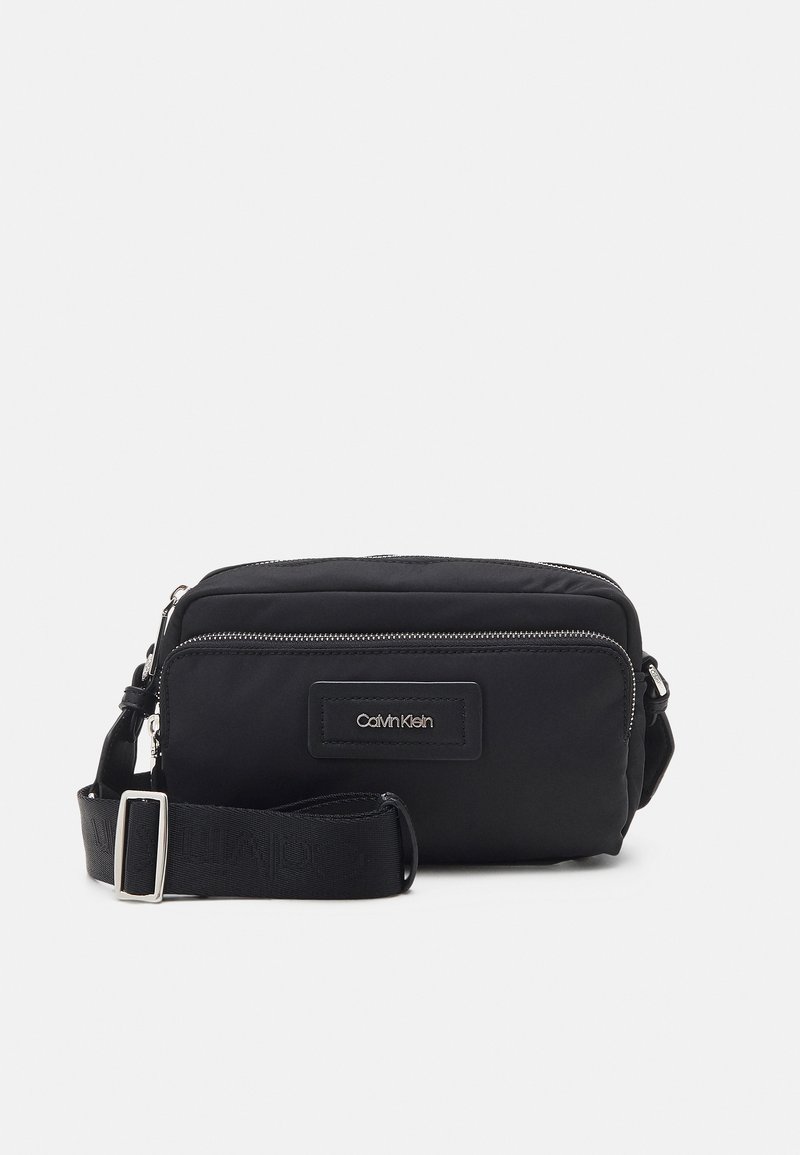 Calvin Klein MUST CAMERA BAG Bandolera black/negro Zalando.es