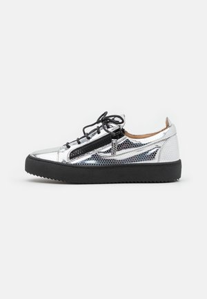 Sneakers - silver-coloured