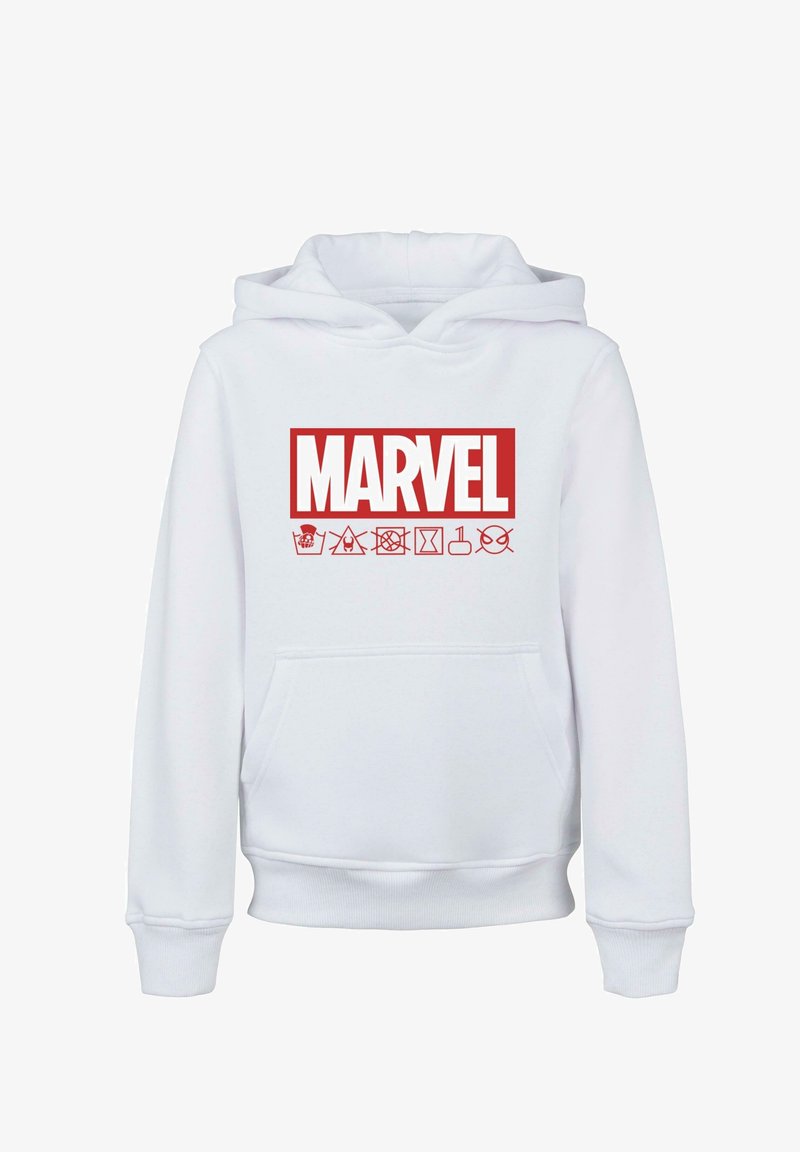 Biała bluza z kapturem z czerwoną grafiką "MARVEL" z przodu, z różnymi symbolami pielęgnacyjnymi poniżej. Miękka tkanina, długie rękawy i przednia kieszeń.